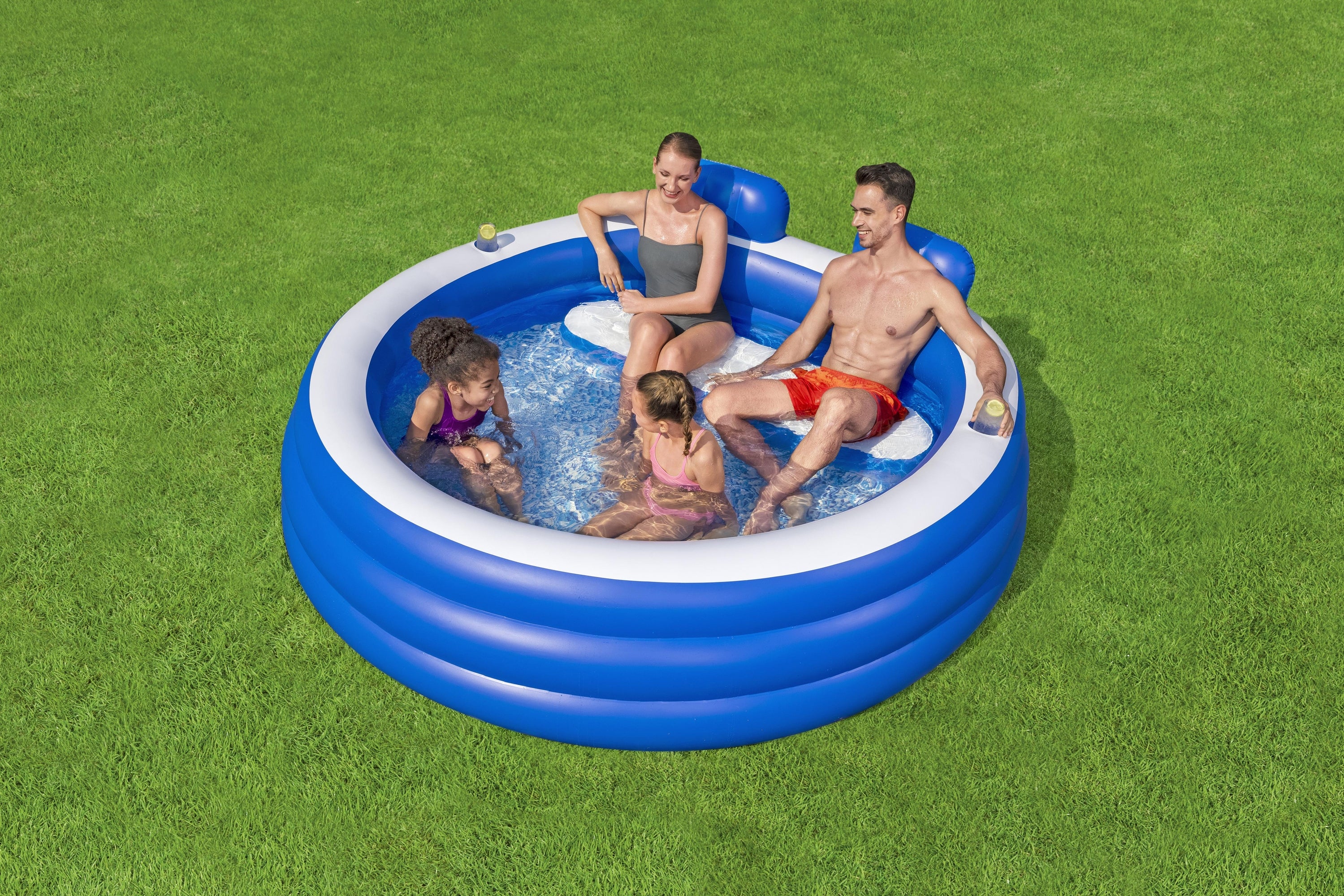 Bestway 2.31m X 2.19m X 79cm Splash Paradise Family Pool