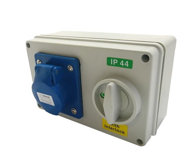 Interlock Switched Socket 16 A 220 V 2 P+E Ip44 Ips Ce 1413