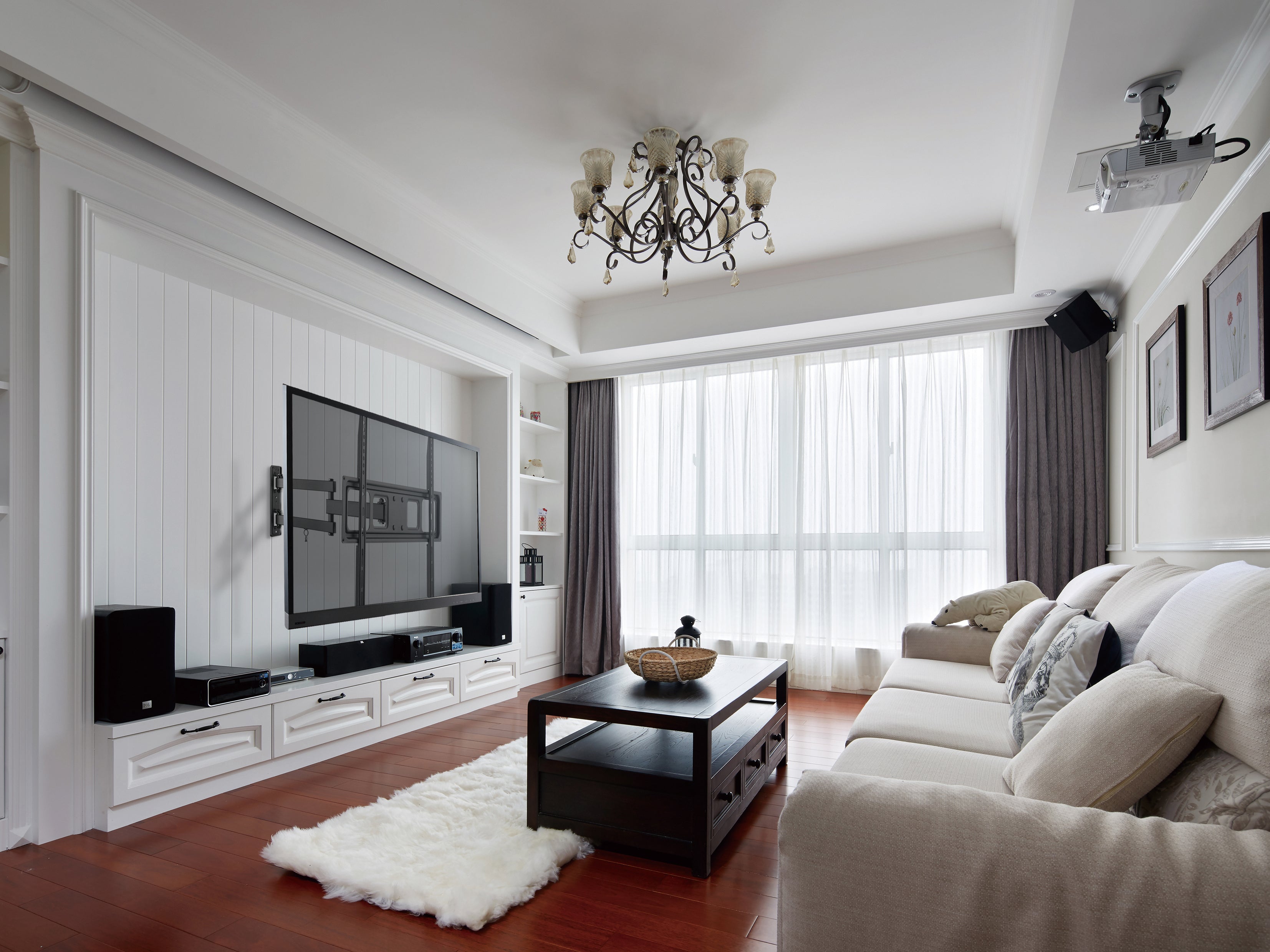 Equip 37"-70" Articulating Wall Mount TV Bracket