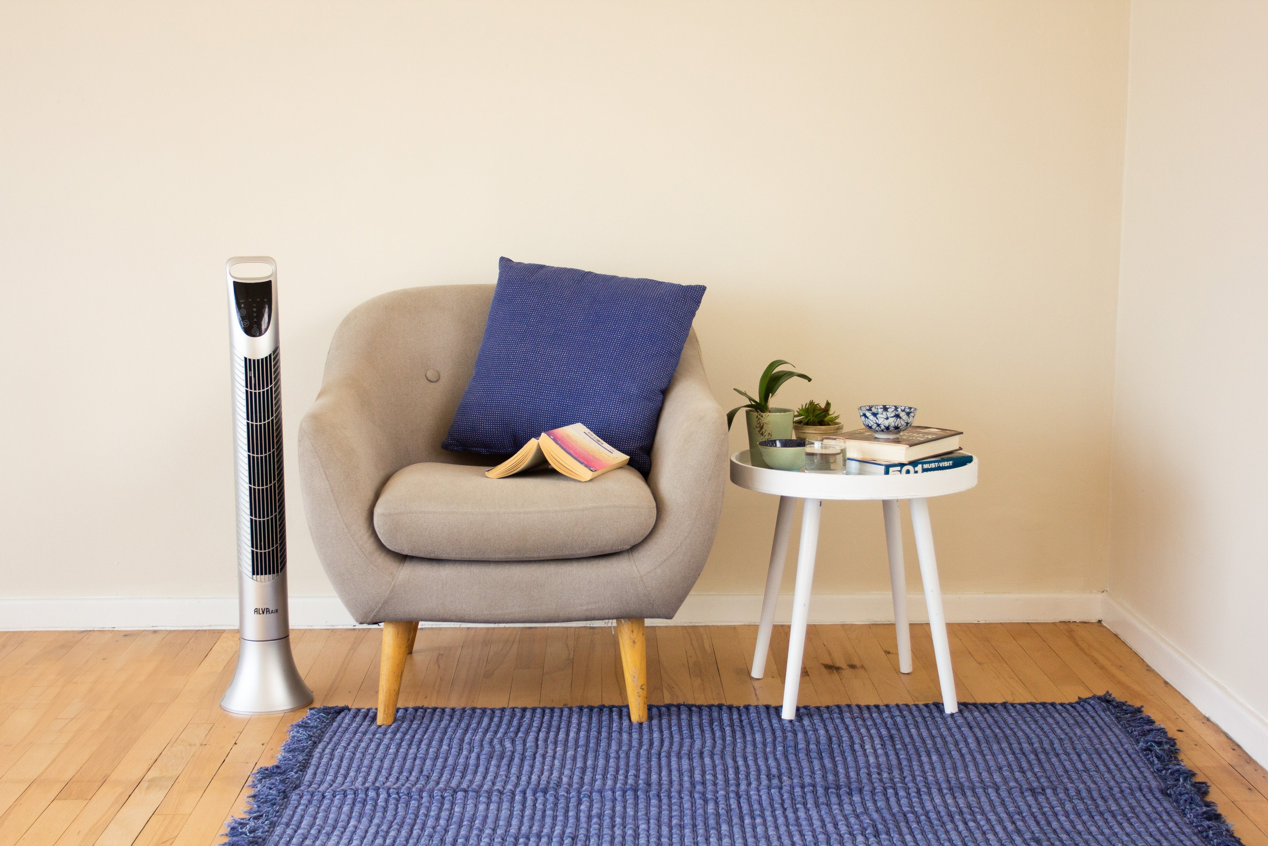 92cm Plastic Tower Fan (Silver) With Remote