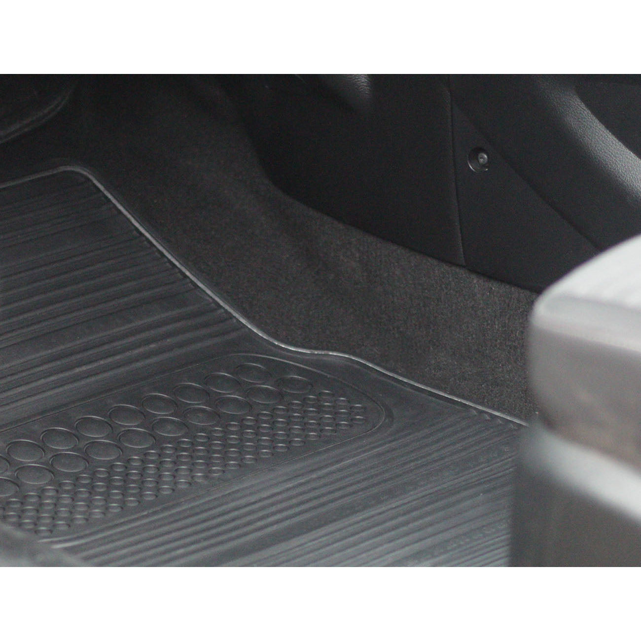 Car Mat 4 Pc Set Heavy Duty Classic