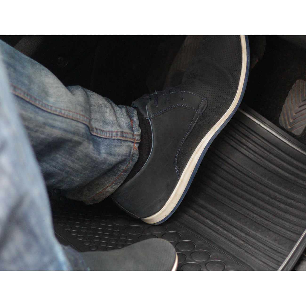 Car Mat 4 Pc Set Heavy Duty Classic