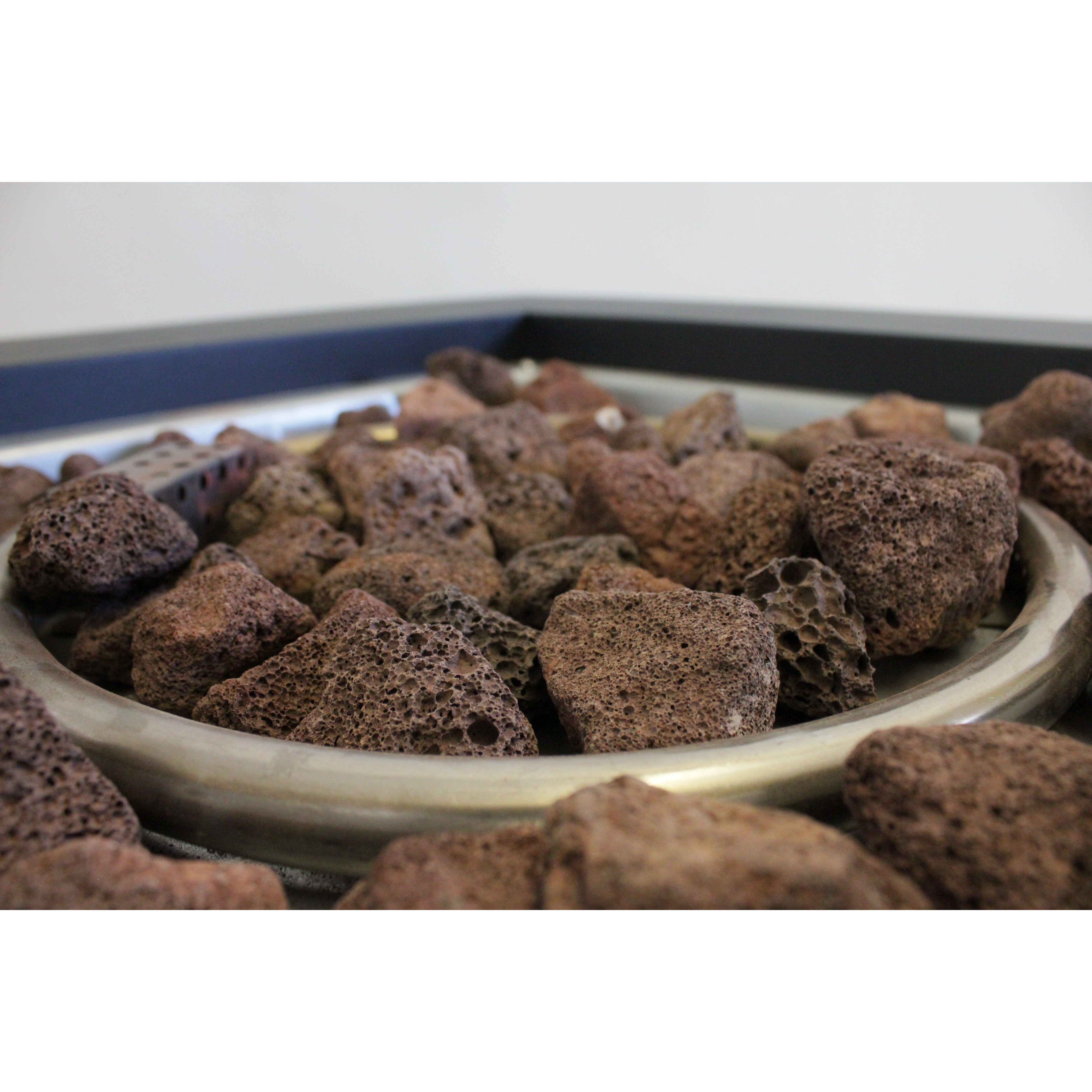 Gas Firetable With Lava Rocks & Lid