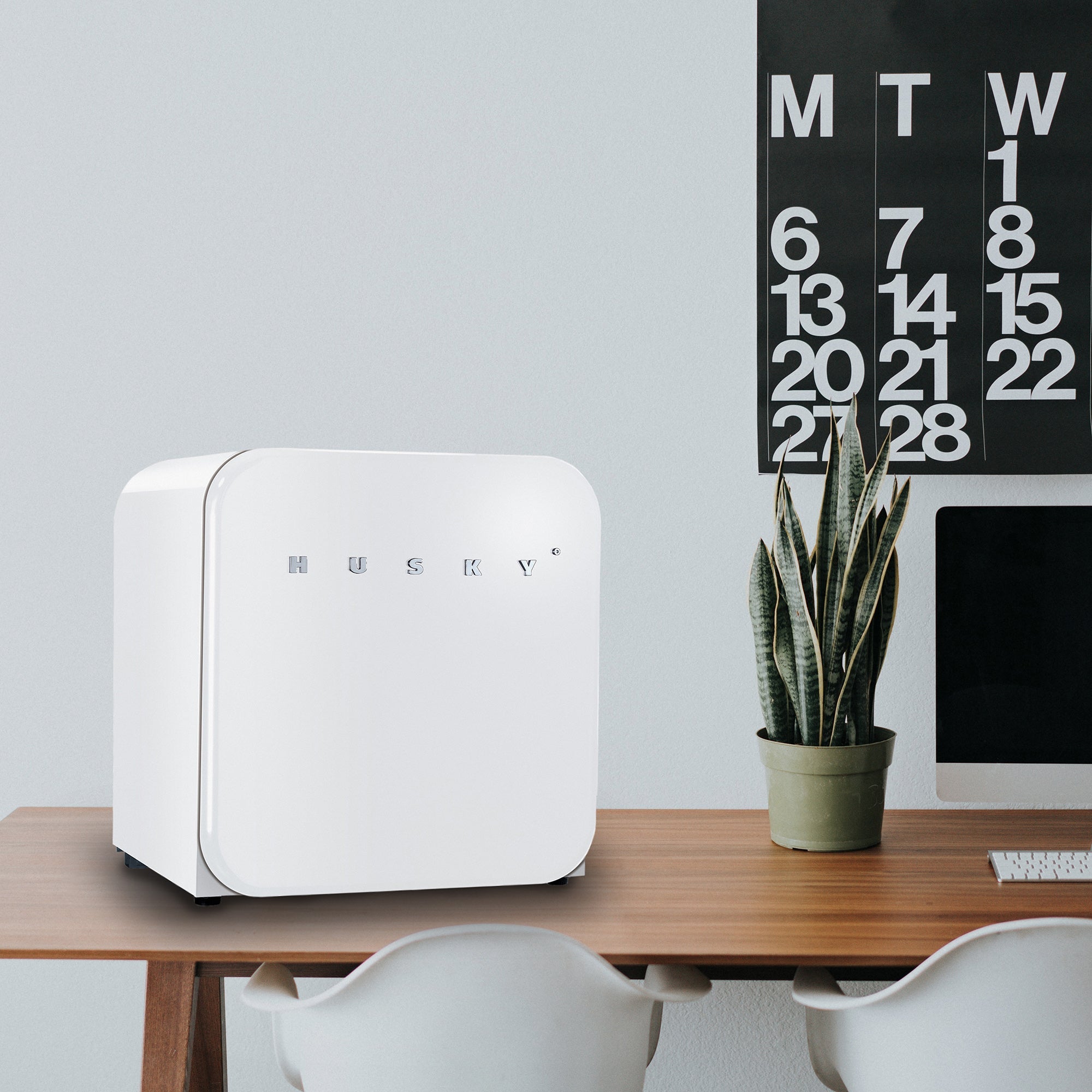 46 L Countertop Retro Fridge ( / White / Black)