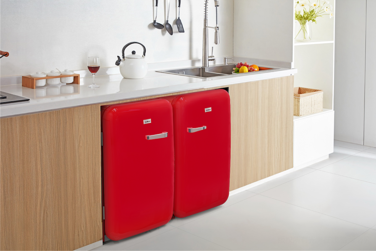 SnoMaster - 72L Solid Door Under-Counter Retro Freezer (DBQ-220E)