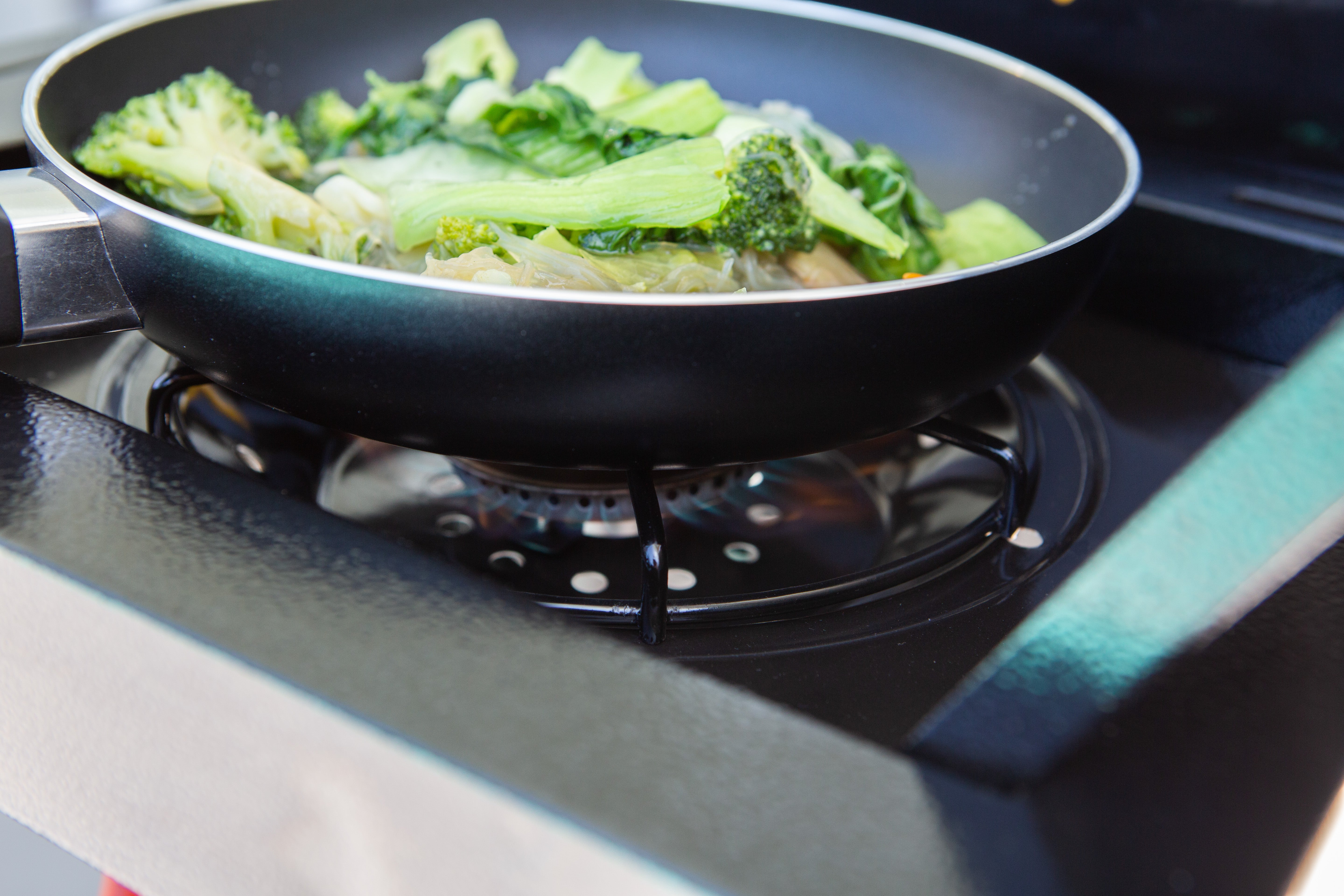 Finesse 5 Burner Stainless Steel Gas Bbq With Side Burner