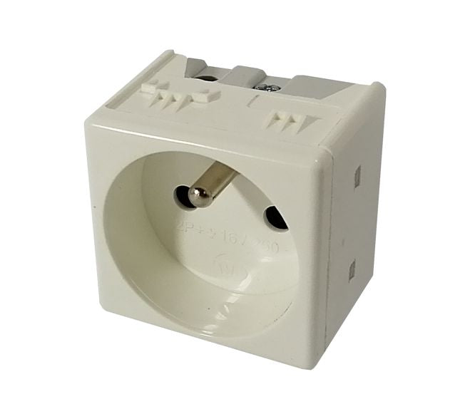 P/M Schuko Mains Socket 2 P + Earth 250 V 16 A 45x45mm Gw20207