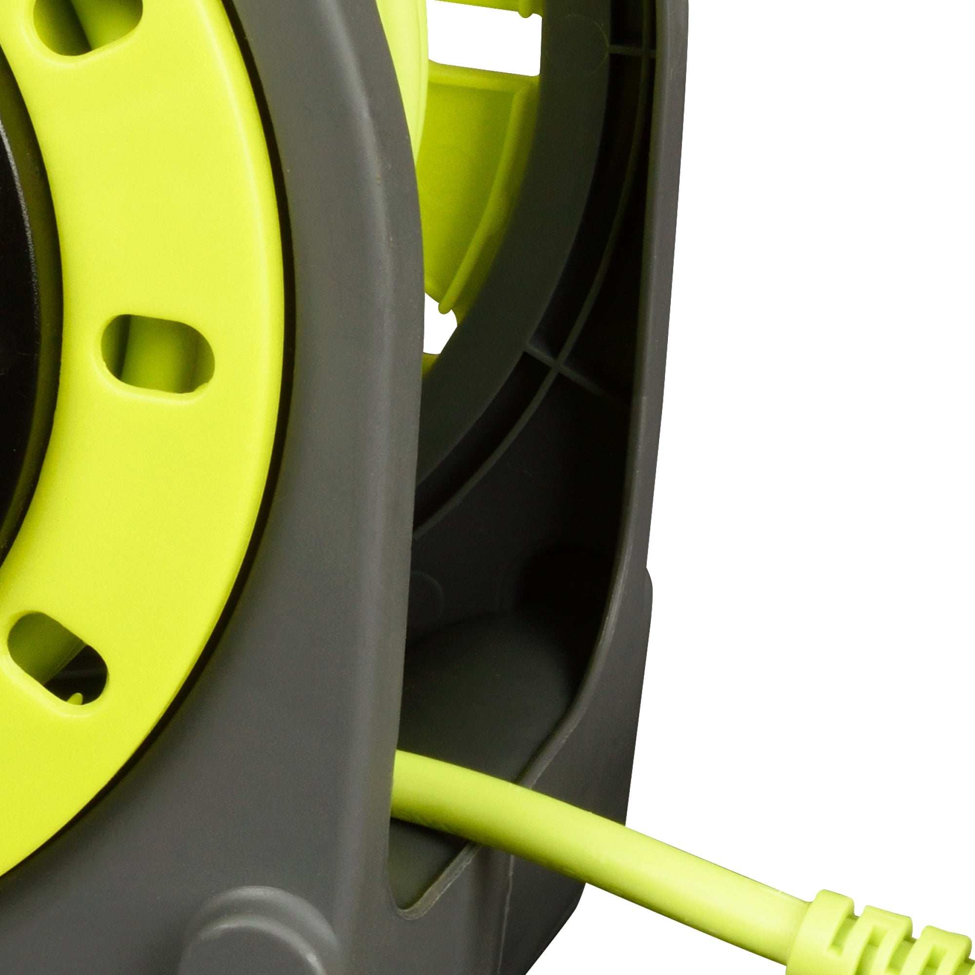 Pro Xt 15m Medium Duty Cable Closed Reel 4 Socket With Switch