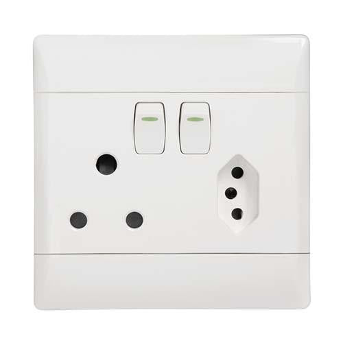 Cbi Plug Switch Sa/Eu 4 X4 White