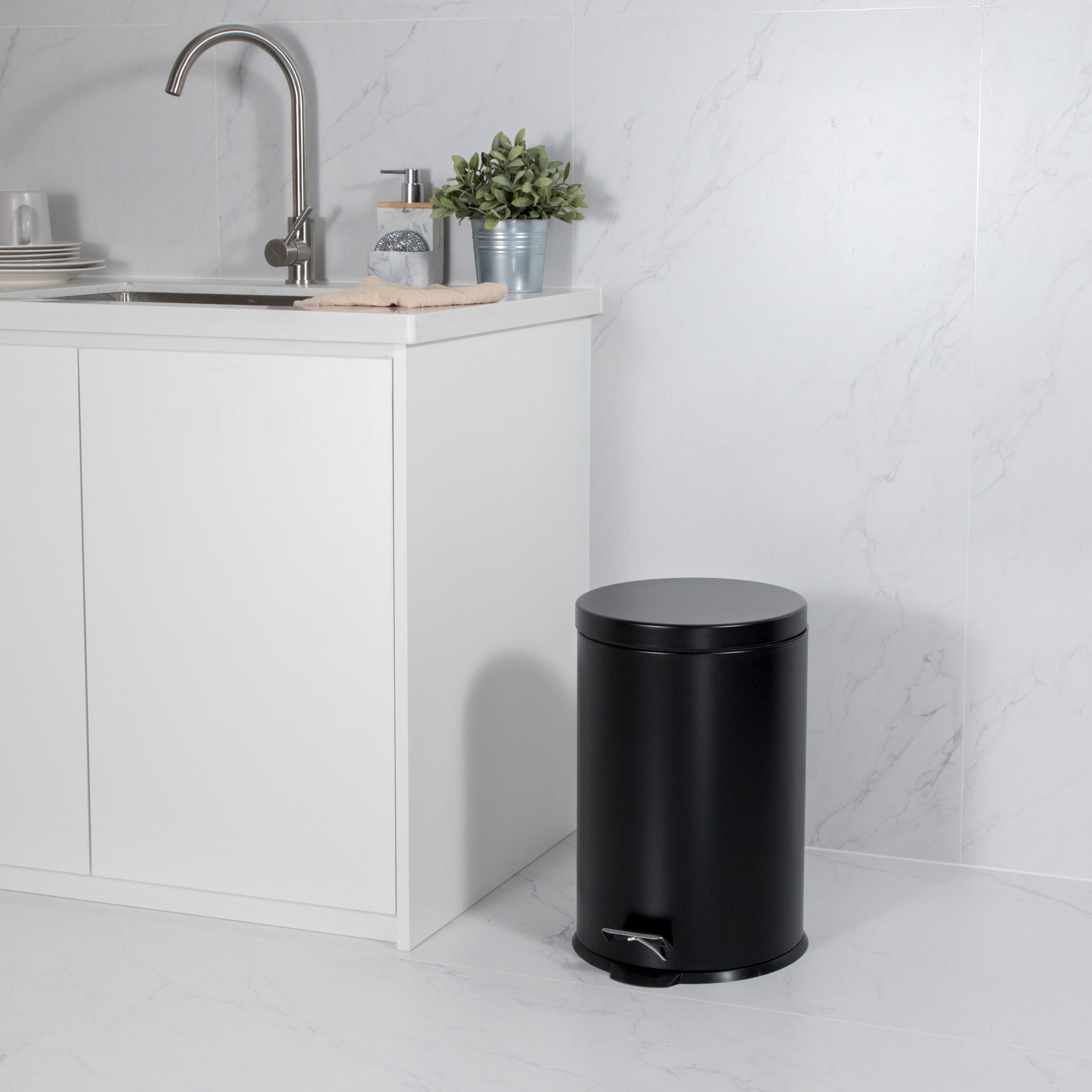 20 L Steel Pedal Bin Roma