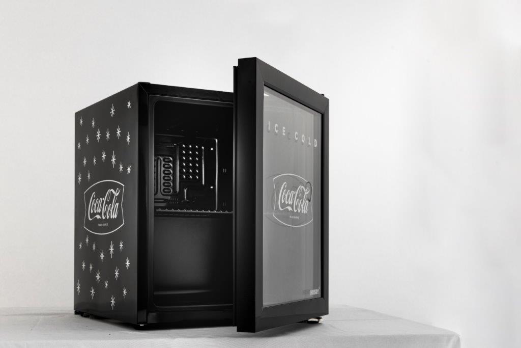 HUSKY - 46L COUNTER-TOP BEVERAGE COOLER W/ GLASS DOOR - COCA COLA - BLACK