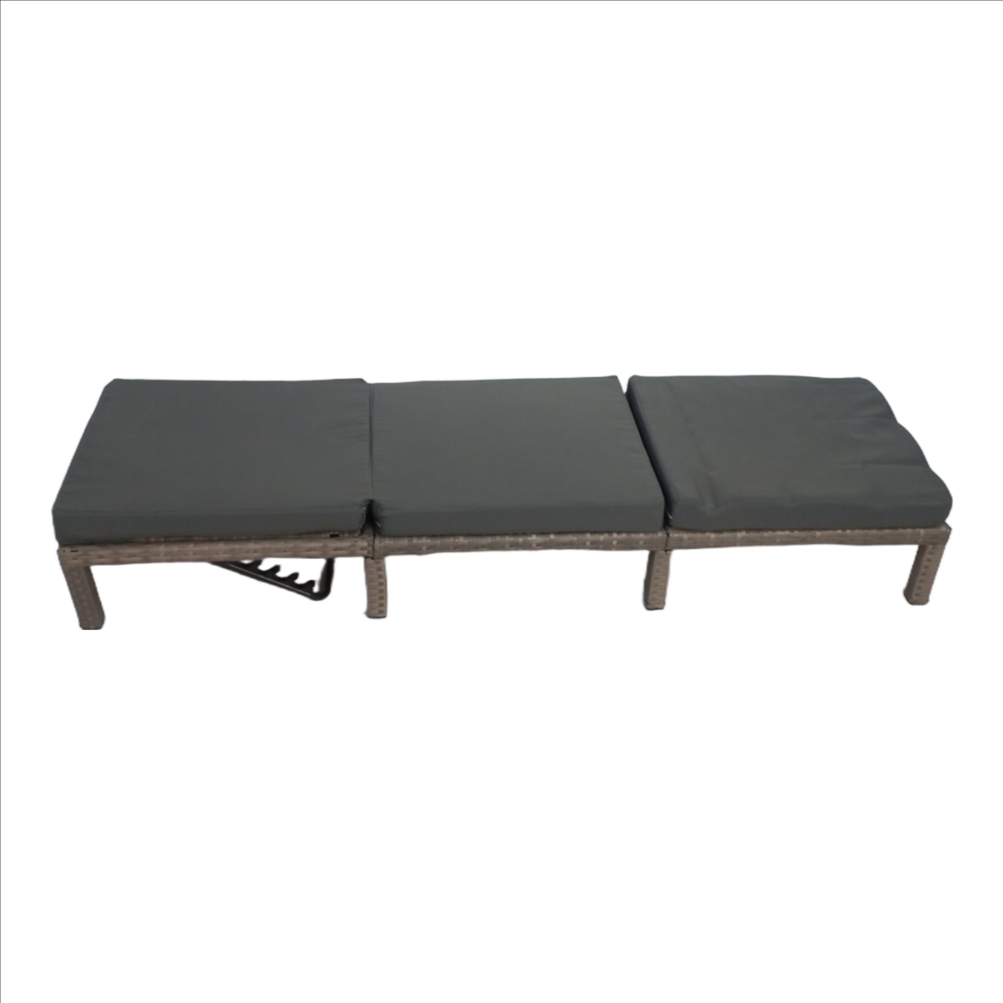 Seagull Deluxe Pe Rattan Lounger Kd Lounger, Size:198x60x28cm Pe Rattan:8*1.2mm,
With Extra Comfy 8cm Grey Cushion Max Weight: 160kg