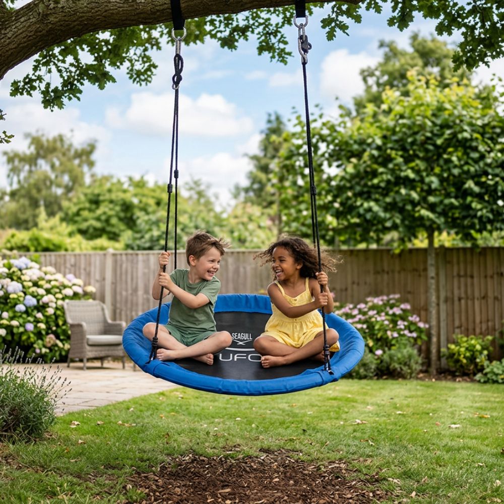 Seagull Giant Ufo Swing 100cm
Size: 100x150/180 (H) Cm Powder Coated Steel Tube With Adjustable Hang Rope
Covered In 600 D Oxford Mat + Pp Net Padding 10mm Epe
Maximum User Weight 45kg