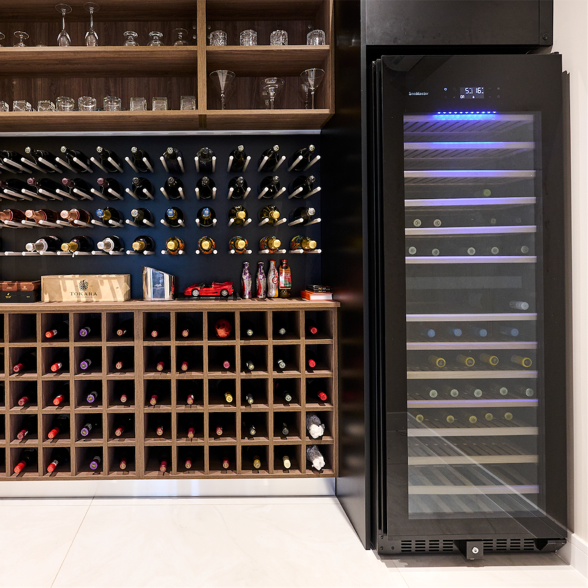 SnoMaster - 158 Bottle Pro Series Dual Zone Wine Cooler (VT-181PRO)